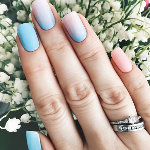 gradient-manicure_t20_OxVWBp